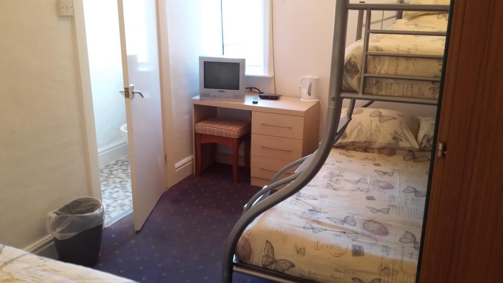 Hotel Airedale 2*