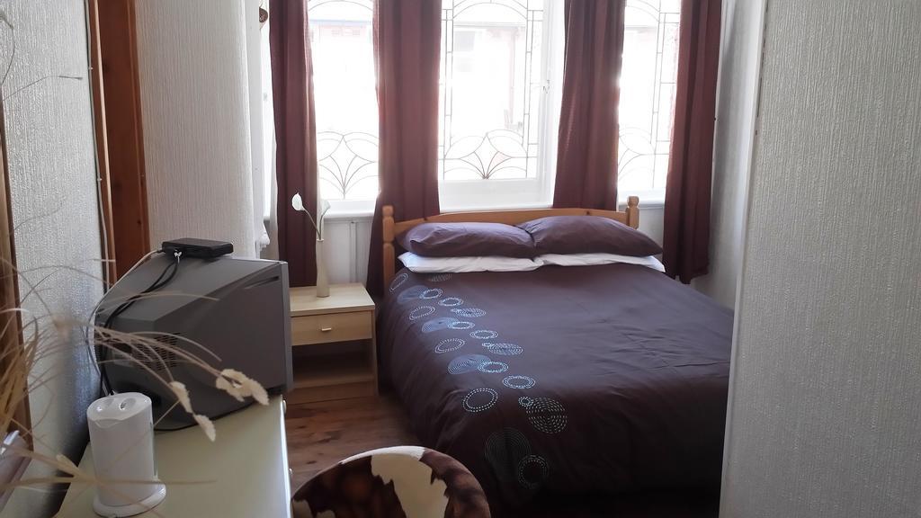 Airedale Hotel 2*